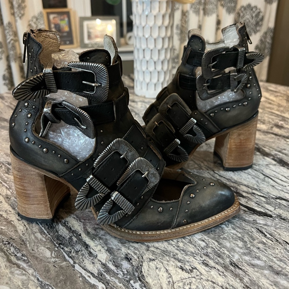 Freebird judge boots size 8